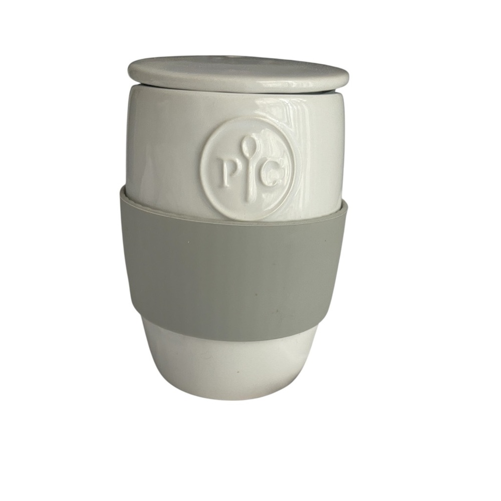 Pampered Chef Ceramic Microwave Egg Cooker with Silicone Sleeve #1529